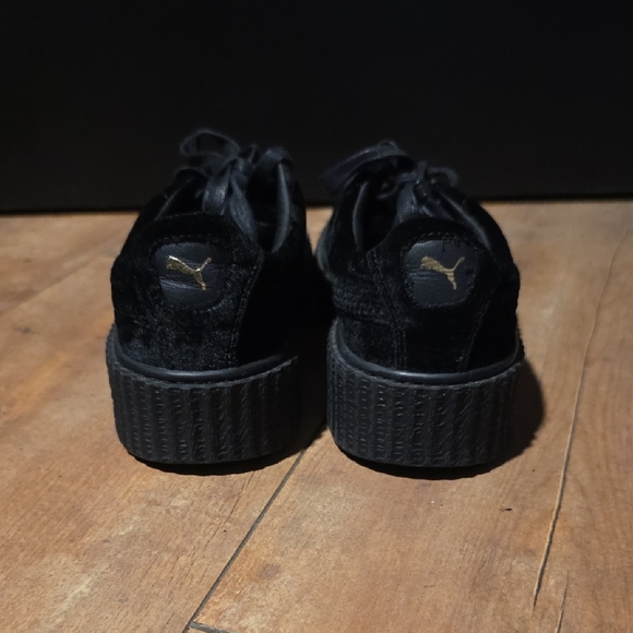 Puma Women's Black Velvet Sneakers - Picture 4 of 6